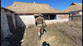 Военкор Сладков на передних позициях в зоне спецоперации на Украине (СВО), крымские бойцы